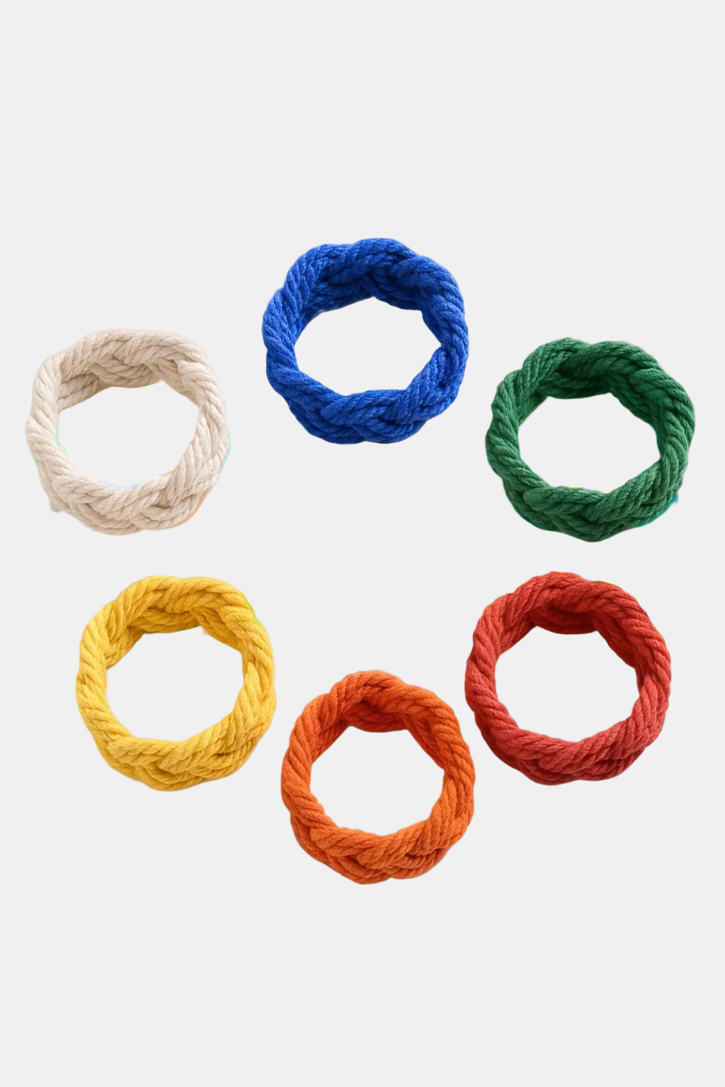 Colorful rope toys on a white background with 'Capana California' branding.