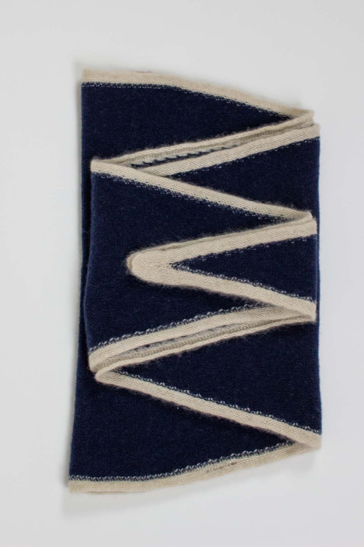 Austen Spindle-shaped Knitted Cashmere Scarf