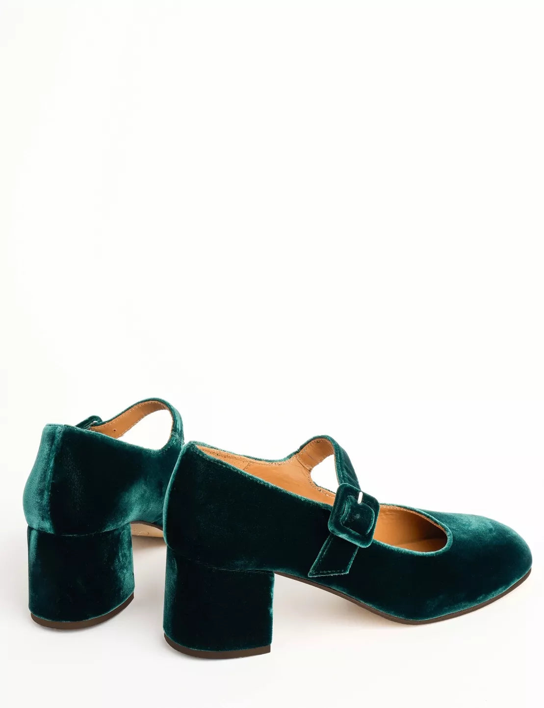 Penelope-Chilvers-Honey-Velvet-Shoe-bottle