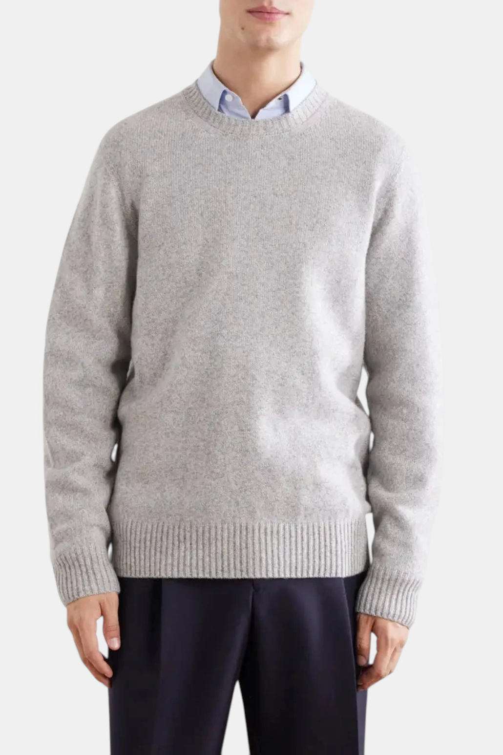 The Copper Shed light grey seamless crew neck sweater in extra-fine merino wool with ribbed trims.