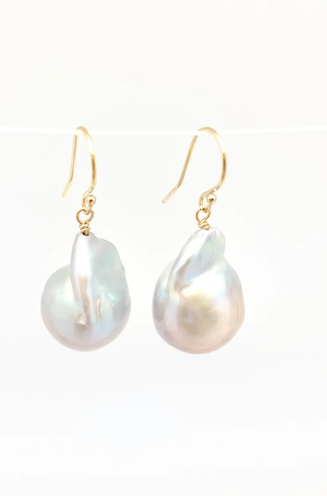 in2-design-Baroque-Earrings-gray-gold