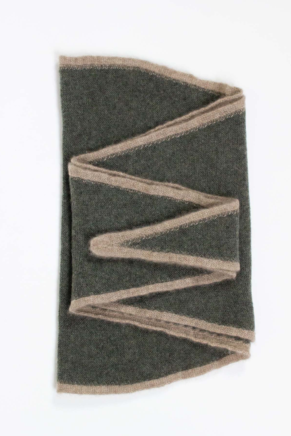 Austen Spindle-shaped Knitted Cashmere Scarf