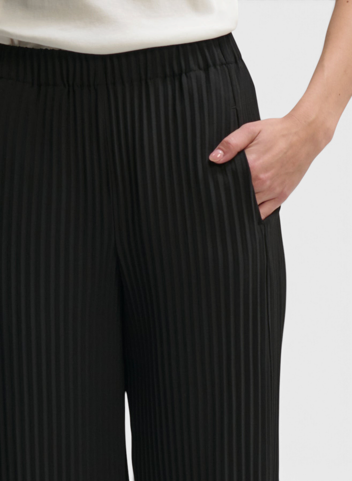 The Copper Shed black pleated pull-on pants with high-rise elastic waistband and side pockets