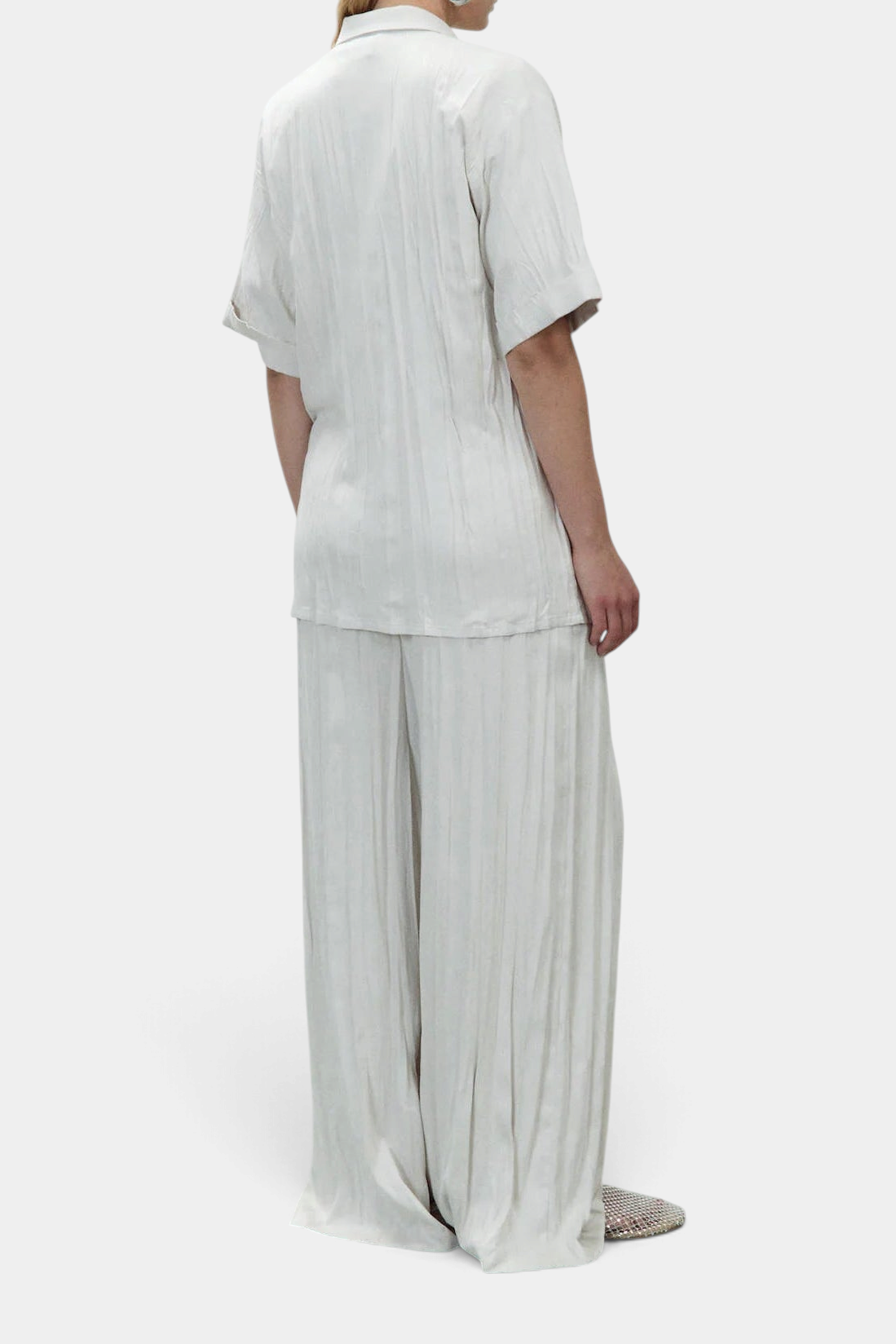 The Copper Shed Wrinkled Dainetto shirt in off-white faux suede with short sleeves and a relaxed, crumpled texture.